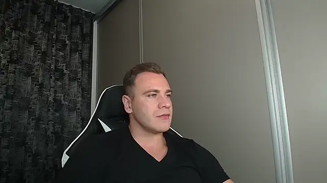 Thori92 online show from 09-18-25, 06:10