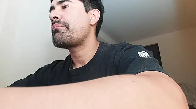 Snapshot of VonDoomdelToro chatting on 02-10-25, 03:46 VonDoomdelToro online show from 02-10-25, 03:46