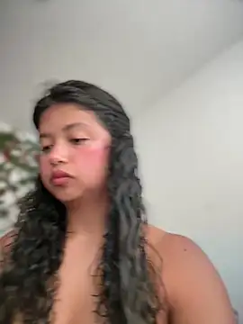 Peach Girll online show from 06-30-26, 07:37