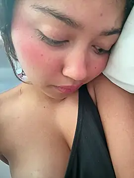 Peach Girll online show from 07-28-26, 07:39