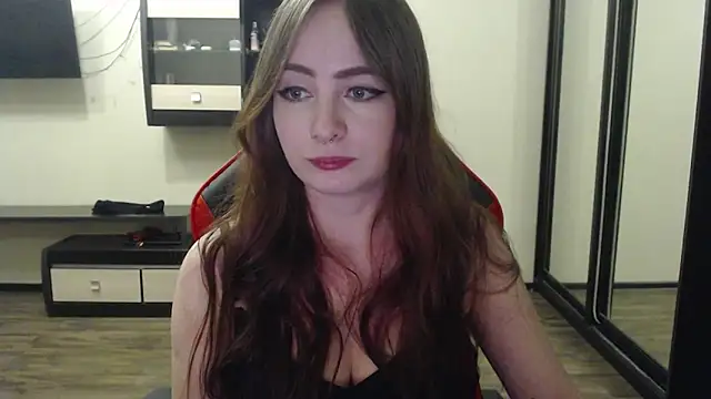 Laralianna online show from 02-17-25, 09:52