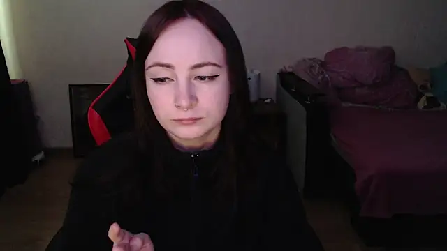 Laralianna online show from 04-30-26, 05:03