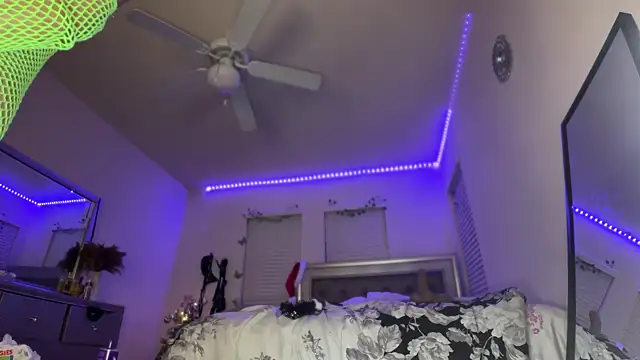 rennibear online show from 12-07-24, 02:53