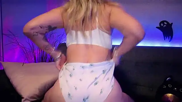 Lexi Shocker online show from 09-28-25, 06:19