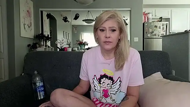 Lexi Shocker online show from 11-02-25, 05:48