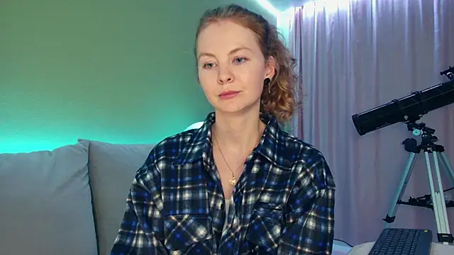 Cuddle Cat online show from 01-17-25, 02:28