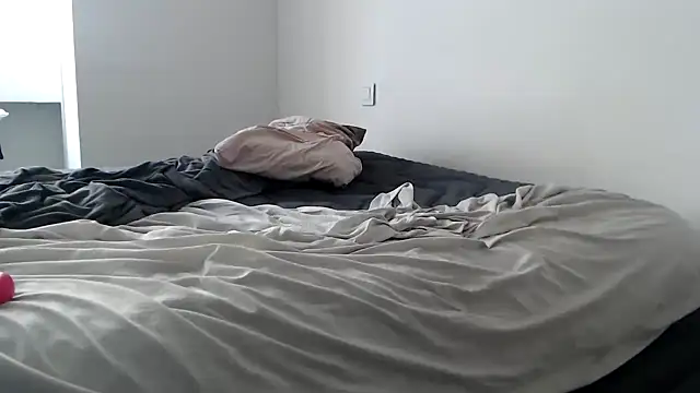 Snapshot of sweeti_Em chatting on 05-01-26, 08:41 sweeti Em online show from 05-01-26, 08:41