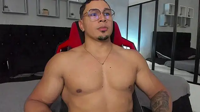 tyler hank01 online show from 10-28-25, 06:54