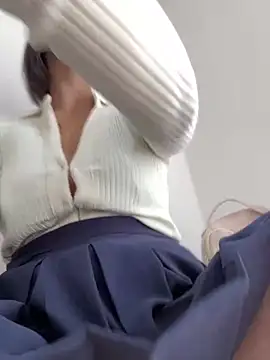 Snapshot of sammbunny chatting on 12-12-24, 03:05 sammbunny online show from 12-12-24, 03:05