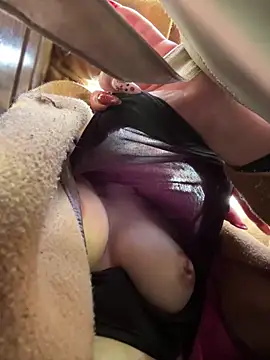 Snapshot of sammbunny chatting on 12-22-24, 03:55 sammbunny online show from 12-22-24, 03:55