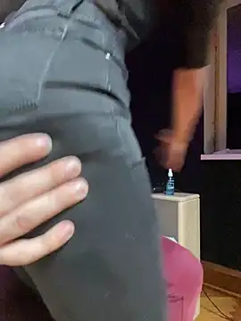 Kiscsillagg online show from 11-21-25, 05:00