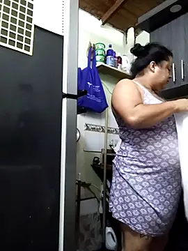 Snapshot of Monseratte21 chatting on 09-21-25, 01:13 Monseratte21 online show from 09-21-25, 01:13