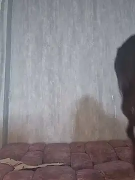 Snapshot of Valentinne_z chatting on 11-13-25, 11:58 Valentinne z online show from 11-13-25, 11:58