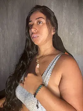 Valentinne z online show from 03-19-26, 11:03