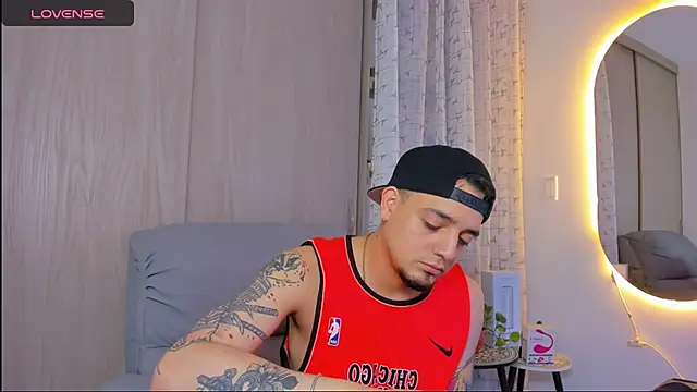 alejandro calderon1 online show from 11-06-25, 03:18