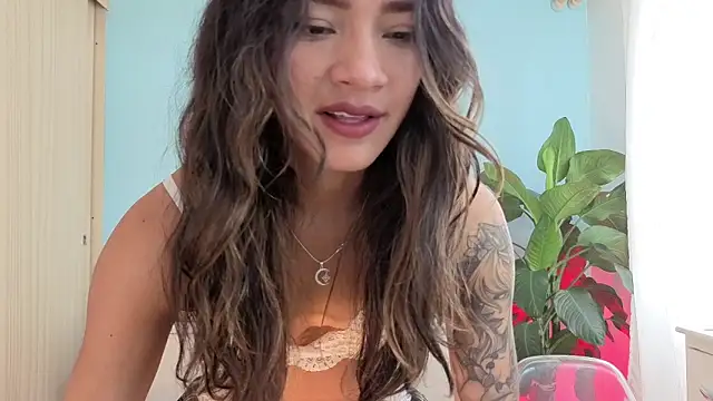 melisa es online show from 11-14-25, 01:21