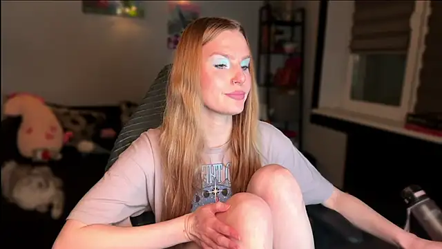 Chanel Gill online show from 12-22-25, 05:32