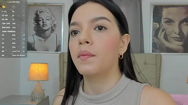 Snapshot of Beautyari_ chatting on 01-17-25, 11:59 Beautyari online show from 01-17-25, 11:59