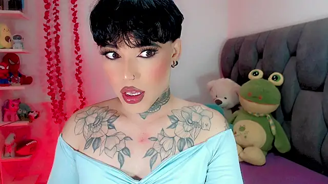 Snapshot of little_star_porn chatting on 03-10-26, 12:21 little star porn online show from 03-10-26, 12:21