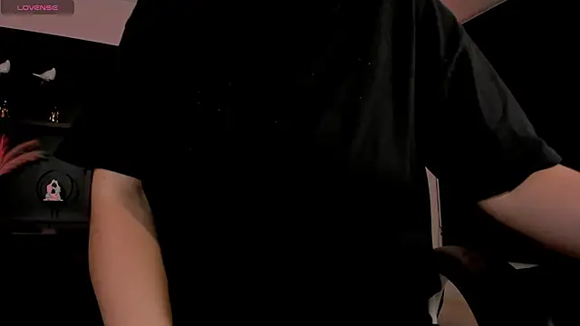 Snapshot of JennaOlsonX chatting on 10-10-25, 06:51 JennaOlsonX online show from 10-10-25, 06:51