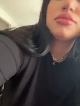 MeghanXO online show from 10-17-25, 03:14