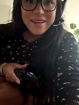 MeghanXO online show from 11-26-25, 02:51