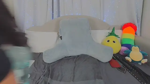 MeghanXO online show from 04-24-26, 02:47