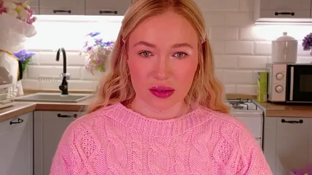 Snapshot of Veronika_Mitchel chatting on 12-02-25, 11:26 Veronika Mitchel online show from 12-02-25, 11:26