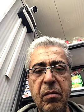 Snapshot of semir4282 chatting on 11-14-25, 09:08 semir4282 online show from 11-14-25, 09:08