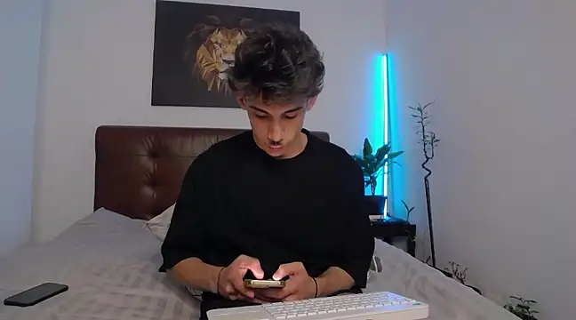 Snapshot of DanielCrush1 chatting on 03-16-25, 04:23 DanielCrush1 online show from 03-16-25, 04:23