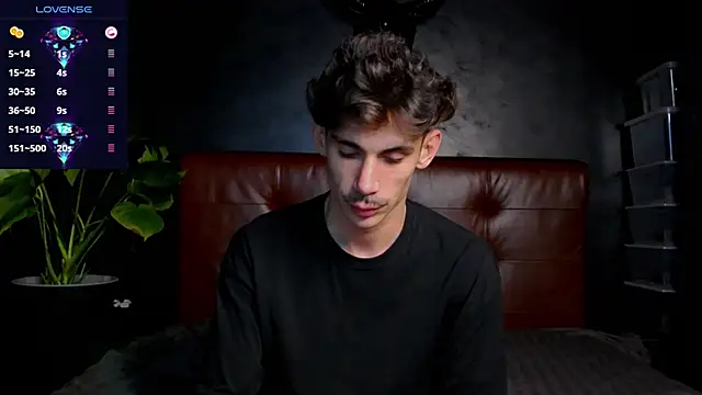 Snapshot of DanielCrush1 chatting on 11-01-25, 02:52 DanielCrush1 online show from 11-01-25, 02:52