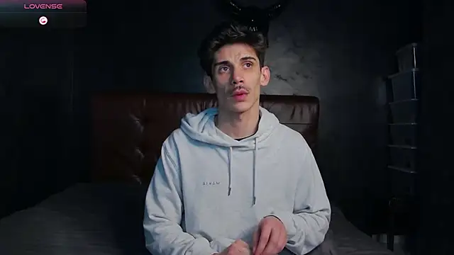 Snapshot of DanielCrush1 chatting on 01-16-26, 02:15 DanielCrush1 online show from 01-16-26, 02:15