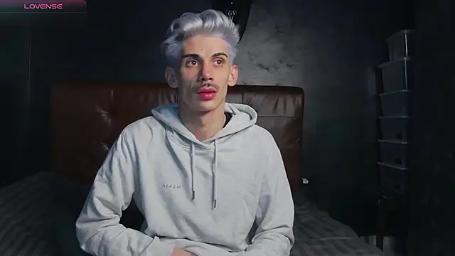 Snapshot of DanielCrush1 chatting on 01-17-26, 03:44 DanielCrush1 online show from 01-17-26, 03:44