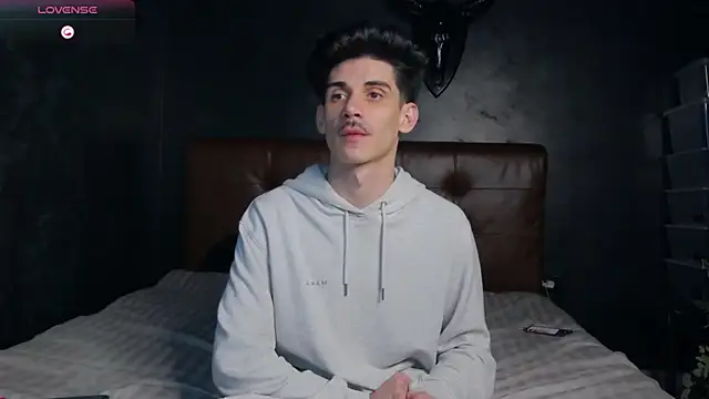 Snapshot of DanielCrush1 chatting on 03-09-26, 04:11 DanielCrush1 online show from 03-09-26, 04:11