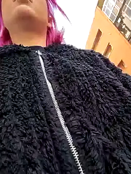 KarlaLuar  online show from 12-18-24, 01:02