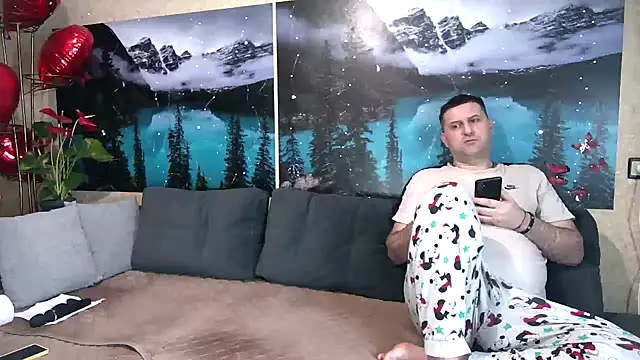 Snapshot of Big_Boss55 chatting on 03-08-25, 09:06 Big Boss55 online show from 03-08-25, 09:06