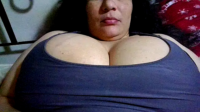 Snapshot of Kosem4 chatting on 10-25-25, 08:47 Kosem4 online show from 10-25-25, 08:47