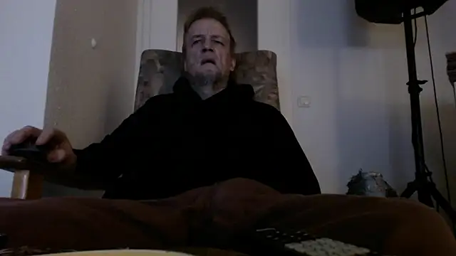 Snapshot of Cordt27 chatting on 11-24-25, 08:08 Cordt27 online show from 11-24-25, 08:08