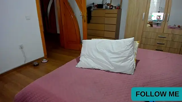 Snapshot of wildalissa chatting on 05-12-26, 07:55 wildalissa online show from 05-12-26, 07:55