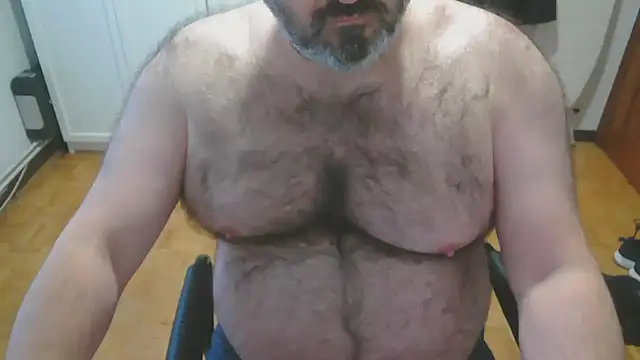 mikeyhotbear online show from 11-24-25, 04:51