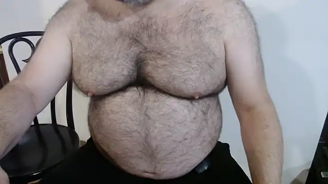 mikeyhotbear online show from 07-10-26, 08:29