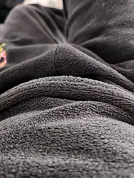 Snapshot of Elixire1 chatting on 10-21-25, 09:10 Elixire1 online show from 10-21-25, 09:10