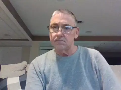 Snapshot of takeitall101 chatting on 03-15-25, 04:46 takeitall101 online show from 03-15-25, 04:46