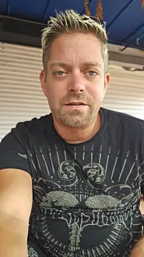 Trucker Hunter online show from 03-10-26, 02:55