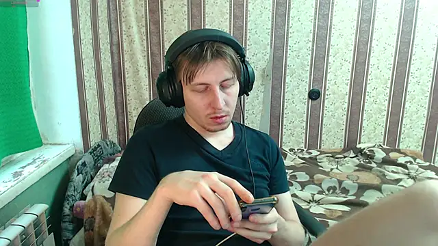 darienlarge online show from 11-24-25, 12:16