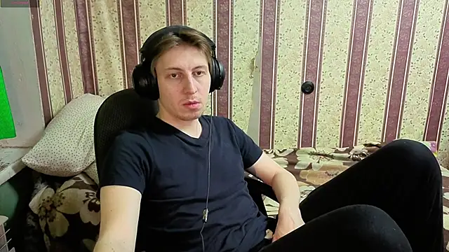 darienlarge online show from 12-18-25, 02:45