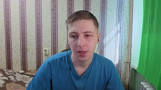 Snapshot of darienlarge chatting on 06-02-26, 12:29 darienlarge online show from 06-02-26, 12:29