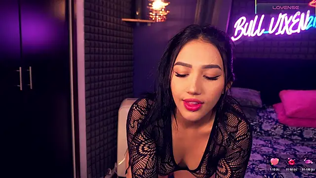 bull vixen2001 online show from 11-16-25, 09:48