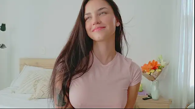 GrettaBenett online show from 10-28-25, 09:50