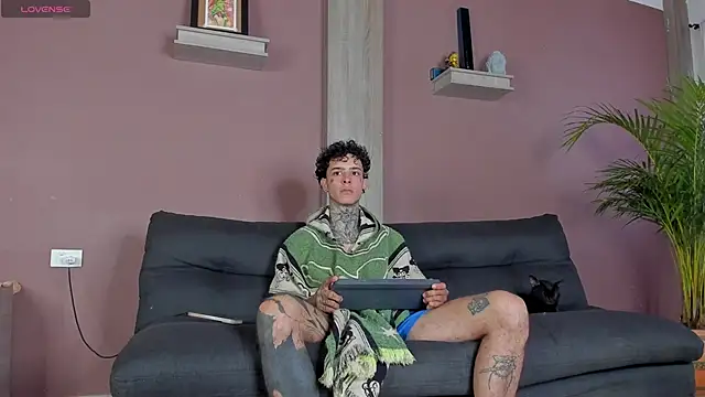 Aron ford online show from 11-23-25, 05:13